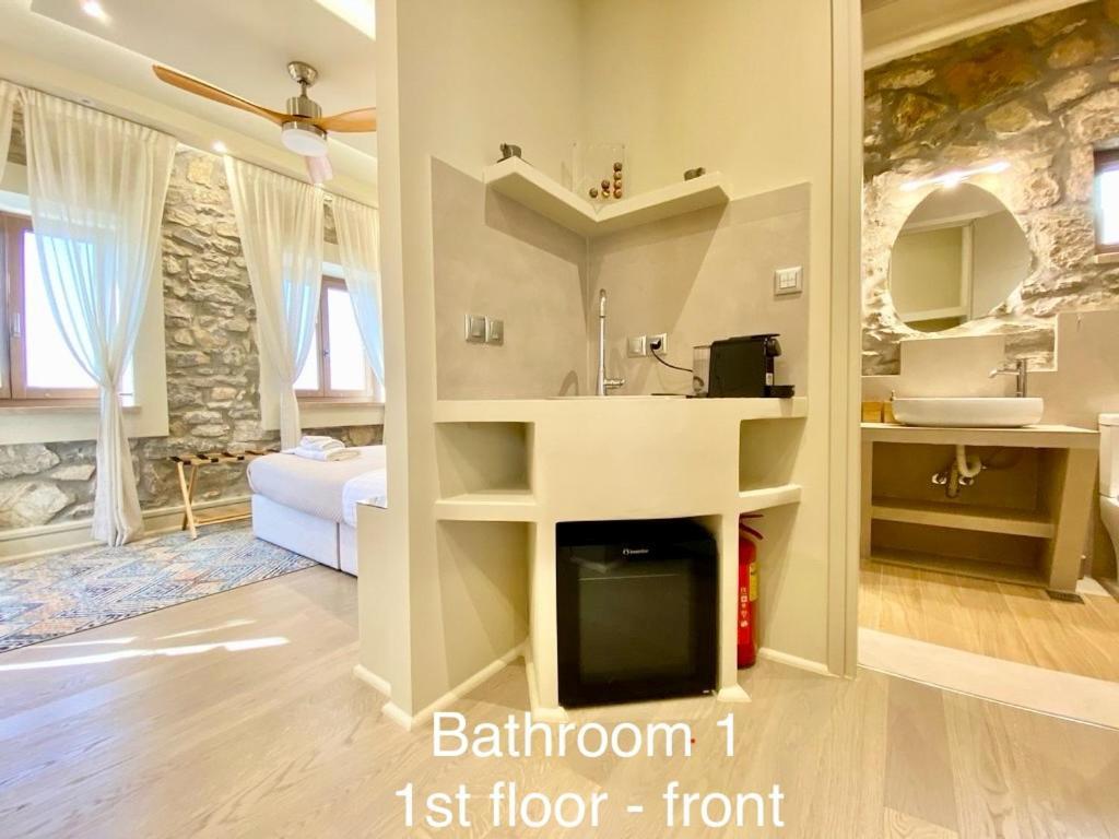 Villasonboard Rock Villa 3 Bed, 3 Bath, Jacuzzi, Seaside エルミオニ エクステリア 写真