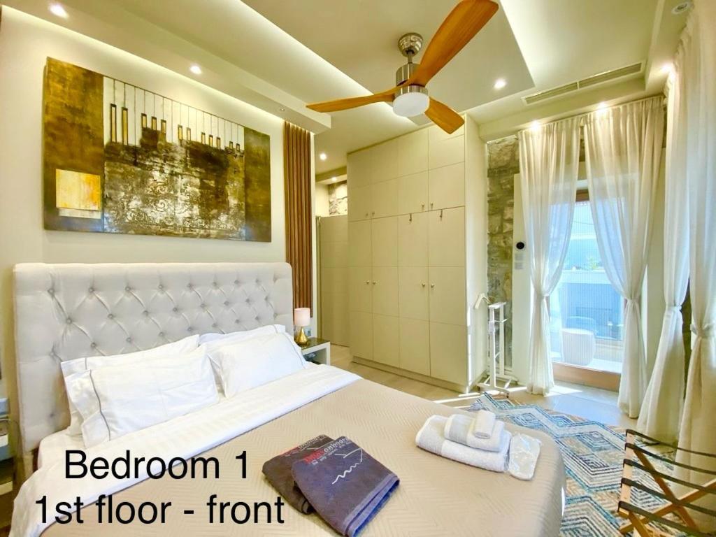 Villasonboard Rock Villa 3 Bed, 3 Bath, Jacuzzi, Seaside エルミオニ エクステリア 写真
