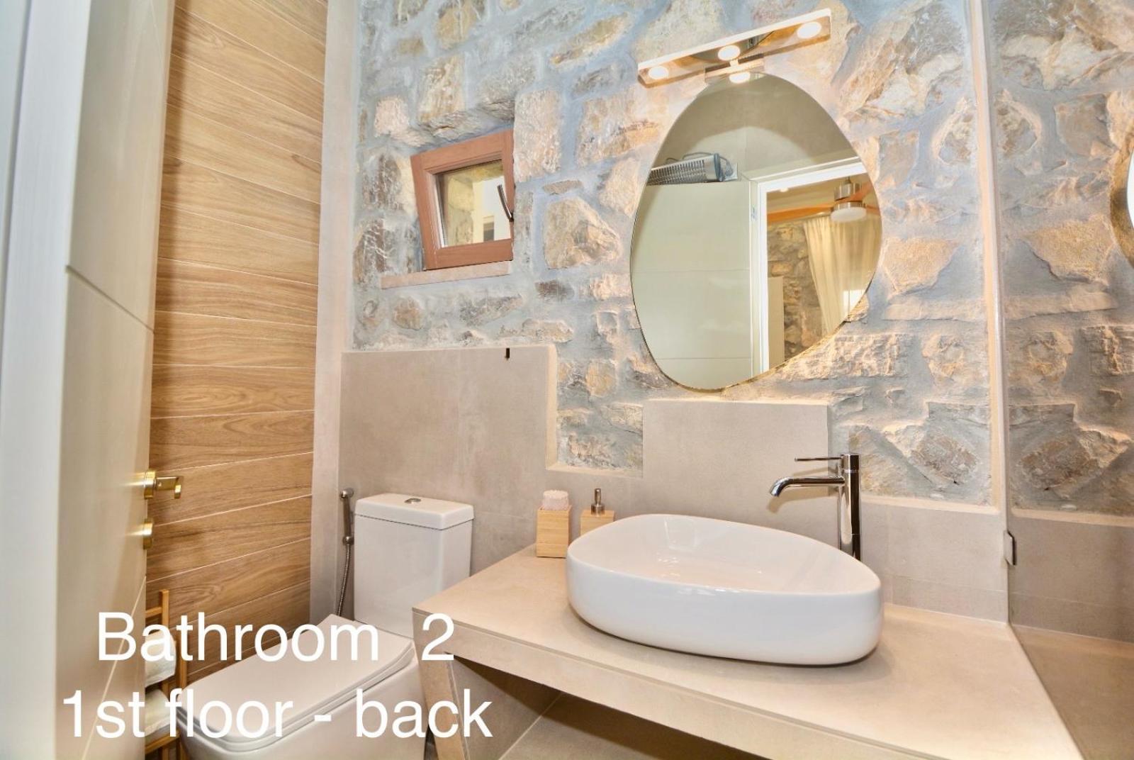 Villasonboard Rock Villa 3 Bed, 3 Bath, Jacuzzi, Seaside エルミオニ エクステリア 写真